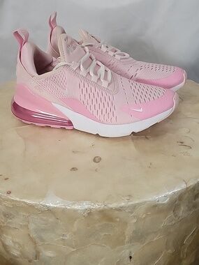 Nike Air Max 270 shoes size 6Y